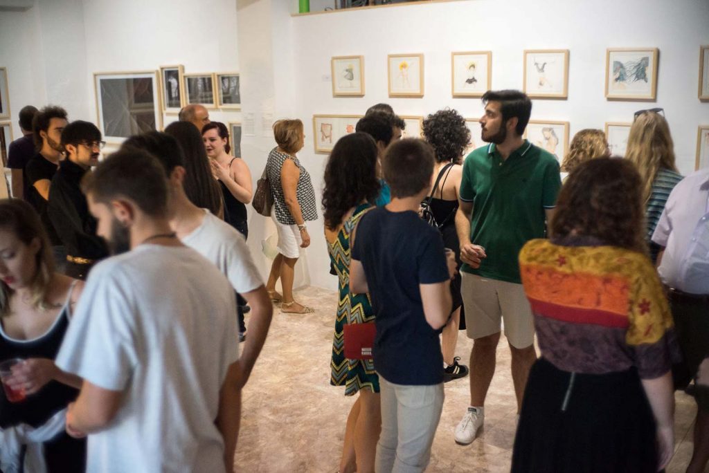 Deriva escuela de fotografía en Granada exposiciones en el espacio de Ínsula Sur